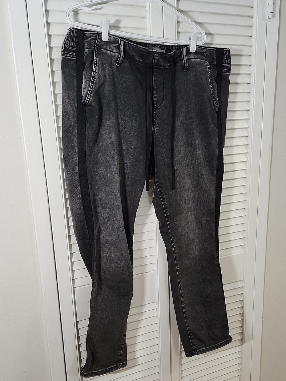 Torrid Black Washed Jogger Jeans - Casual Comfort